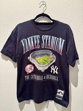 NY Yankees Yankee Stadium Tee | Navy Graphic Shirt Size M